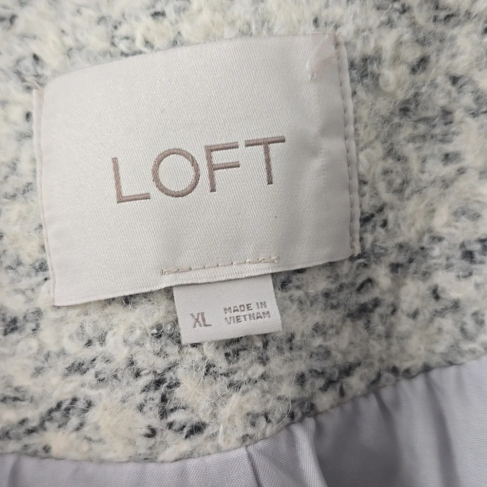 LOFT chic white